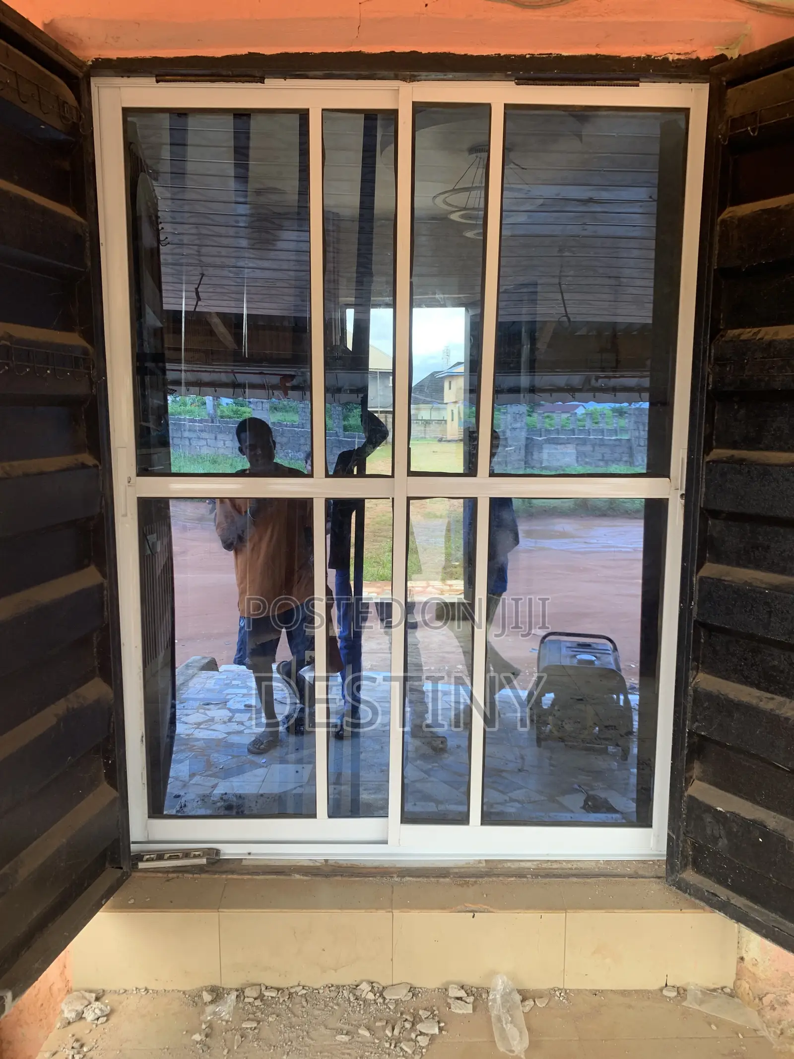 Sliding Door