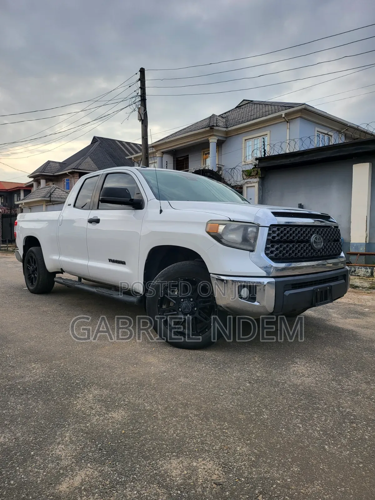 Toyota Tundra 2019 White