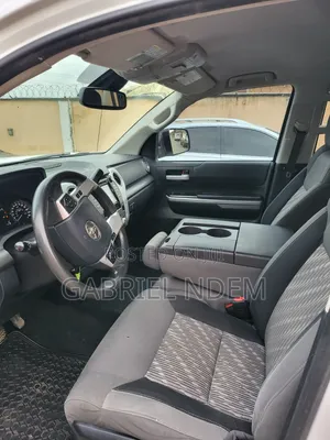 Toyota Tundra 2019 White