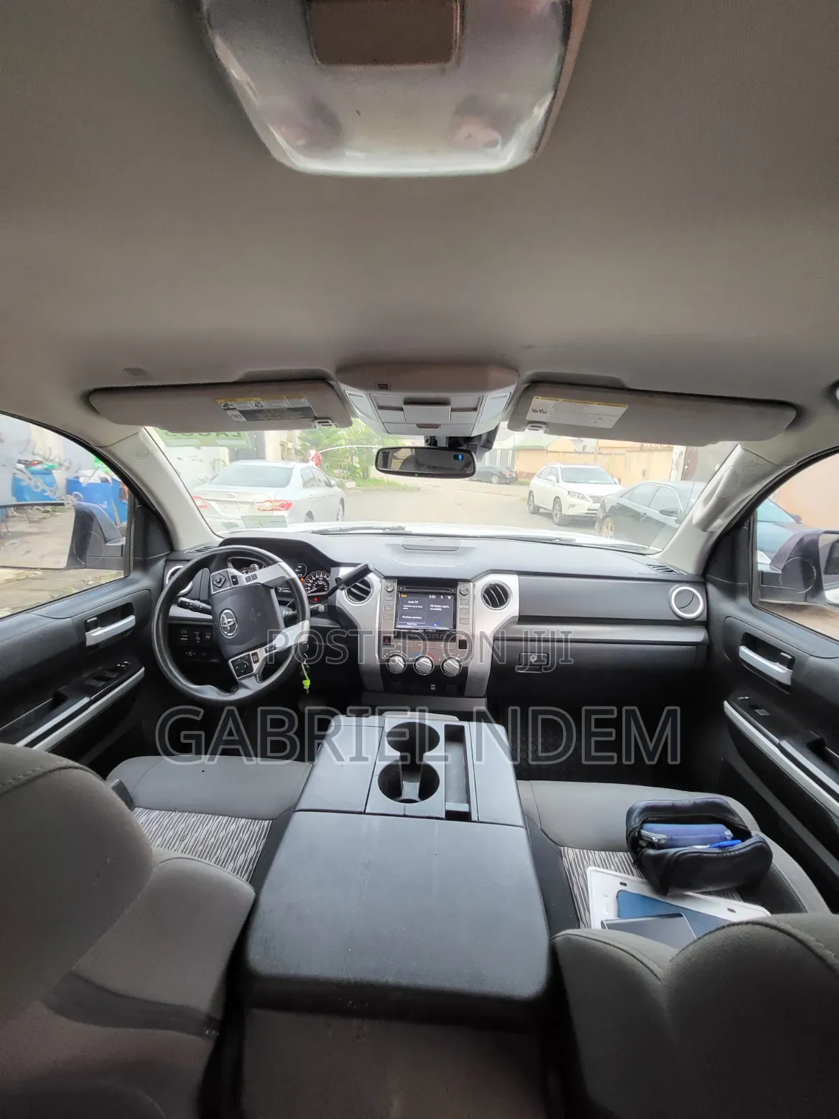 Toyota Tundra 2019 White