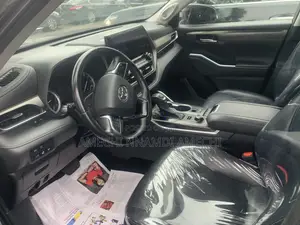 Toyota Highlander Platinum 2022 Black