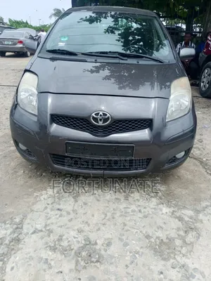 Toyota Yaris 2011 Gray