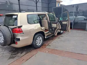 Toyota Land Cruiser 2009 Gold