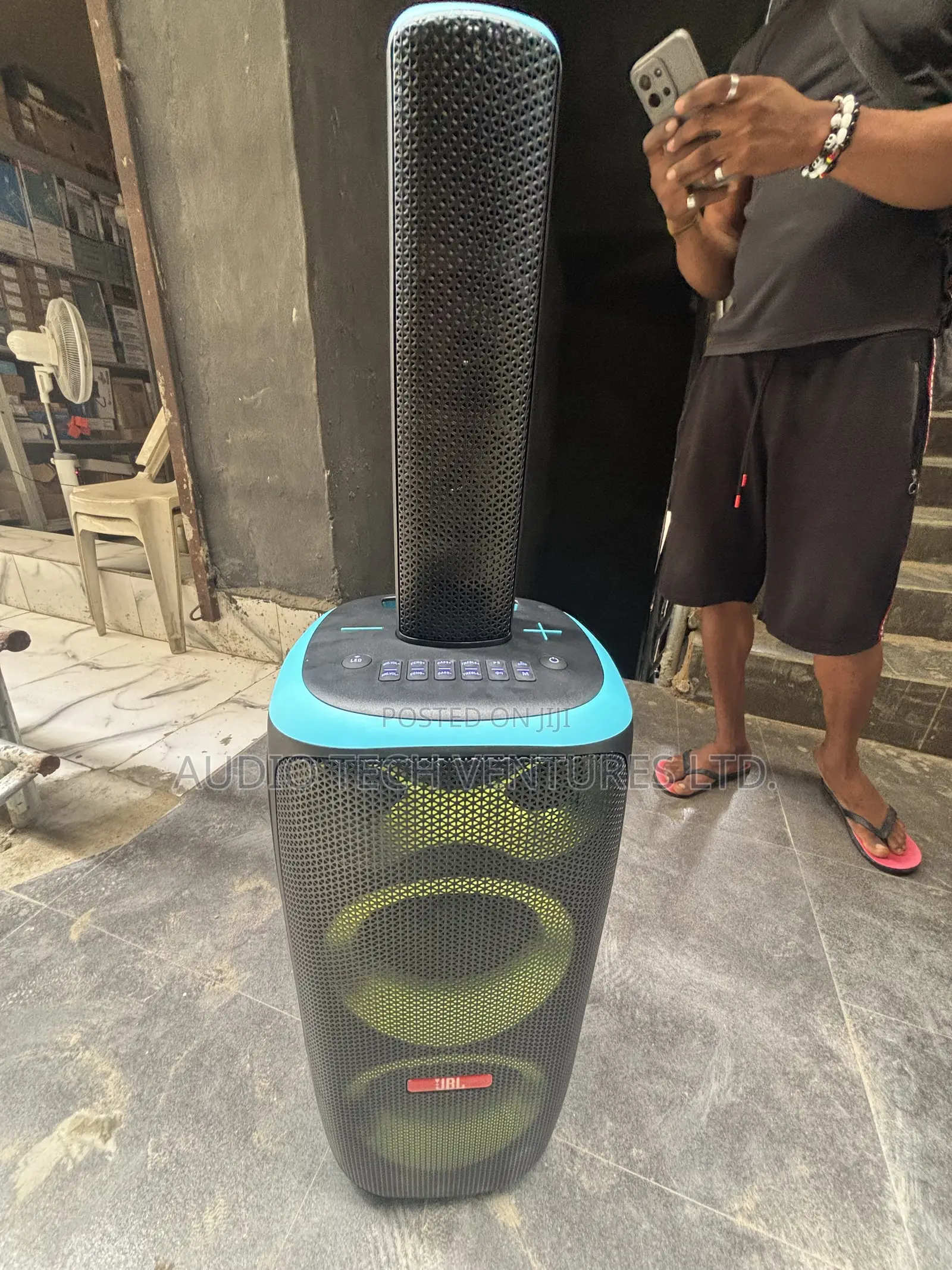 Professional JBL Partybox 310b