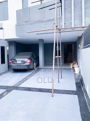 Furnished 2bdrm Block of Flats in Yaba Lagos, Alagomeji for sale