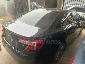 Toyota Camry SE 4dr Sedan (3.5L 6cyl 6A) 2014 Black