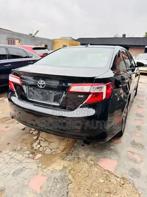 Toyota Camry SE 4dr Sedan (2.5L 4cyl 6A) 2013 Black