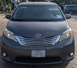 Toyota Sienna 2014 Gray
