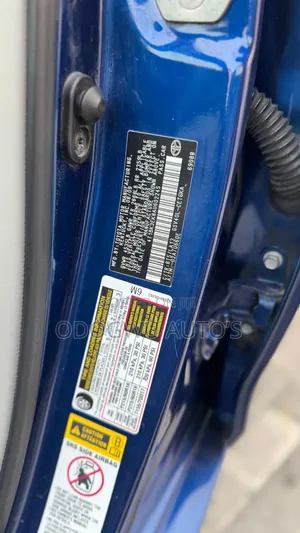 Toyota Camry XLE V6 4dr Sedan (3.5L 6cyl 6AM) 2010 Blue
