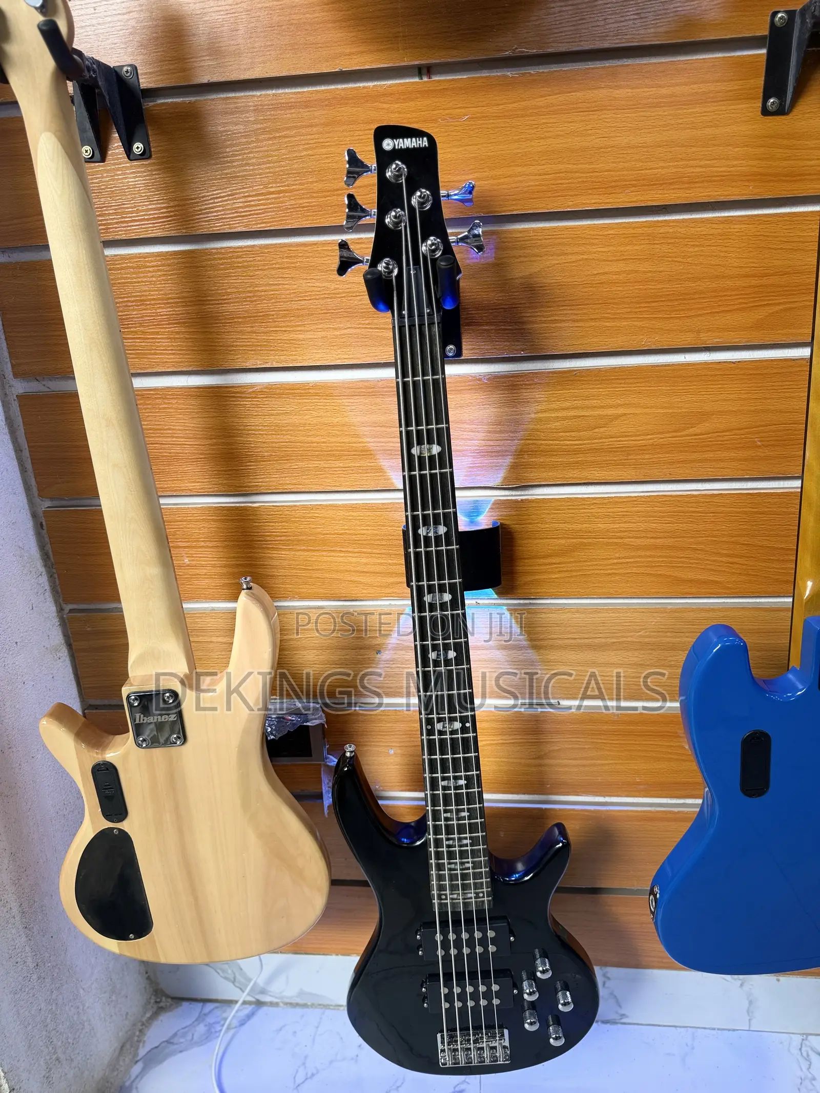 Active Yamaha Bass Guitar 5 Strings