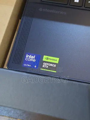 Laptop MSI Stealth 16 AI Studio 32GB Intel Core Ultra 9 SSD 1T