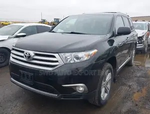Toyota Highlander Limited 3.5l 4WD 2013 Black