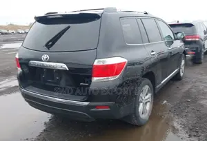 Toyota Highlander Limited 3.5l 4WD 2013 Black