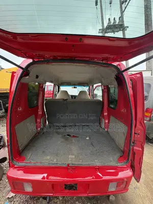 Suzuki Every 2012 Red