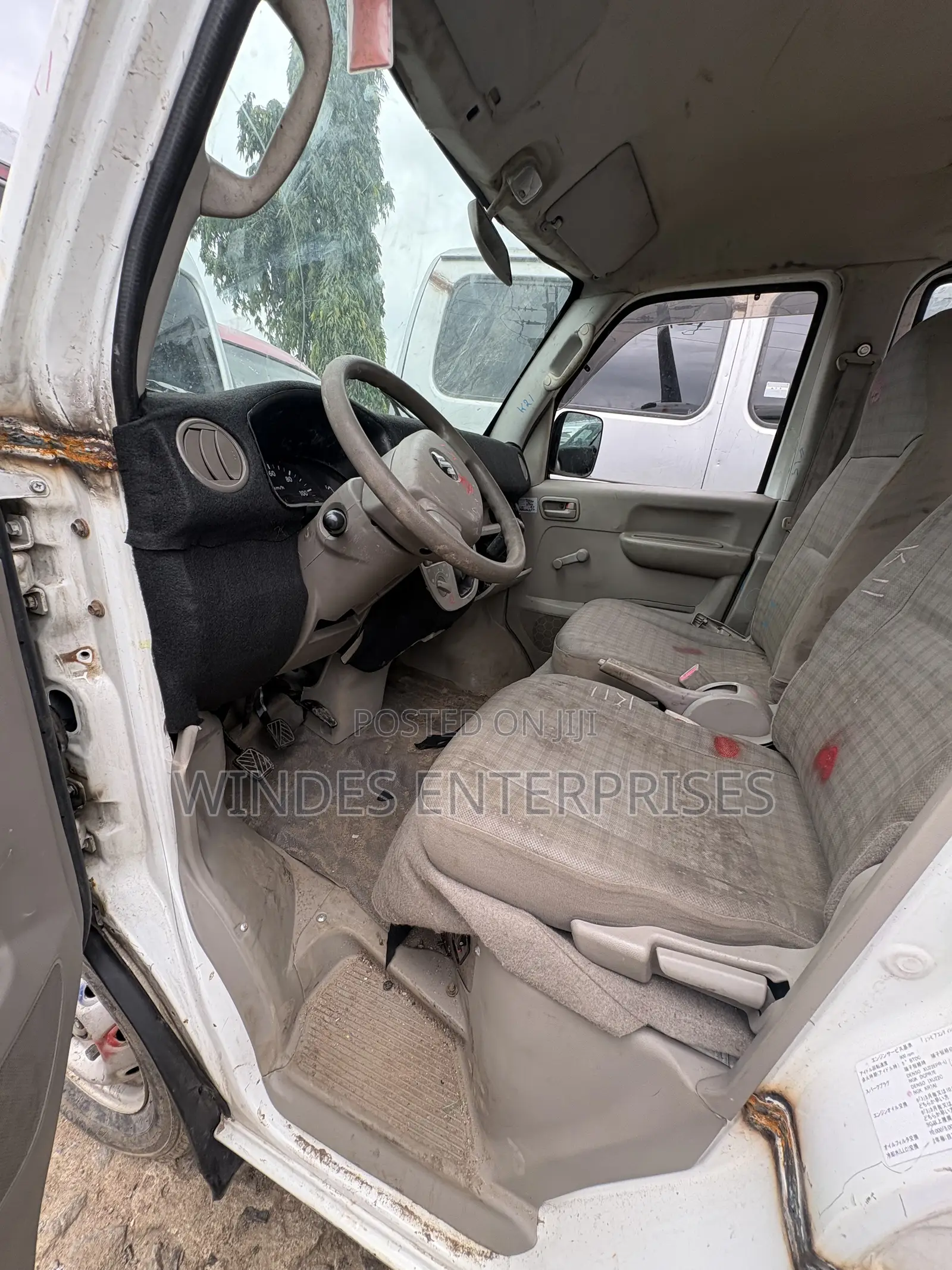 Suzuki Every 2012 White