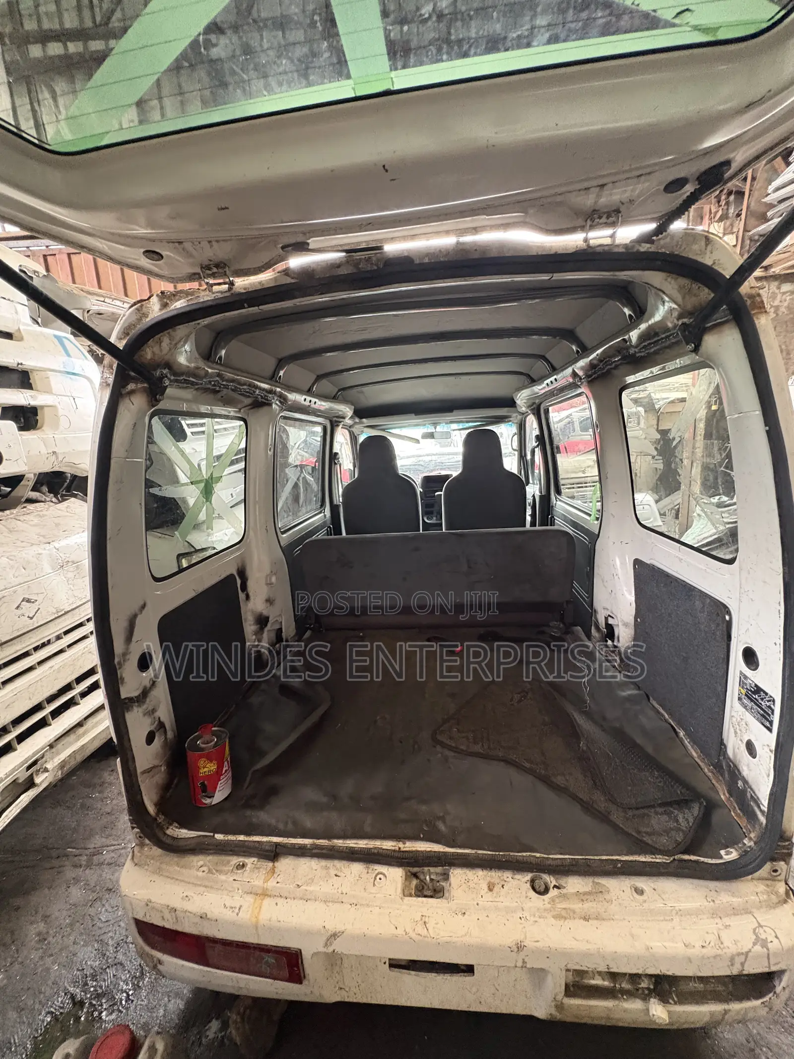 Daihatsu Hijet 2012 White