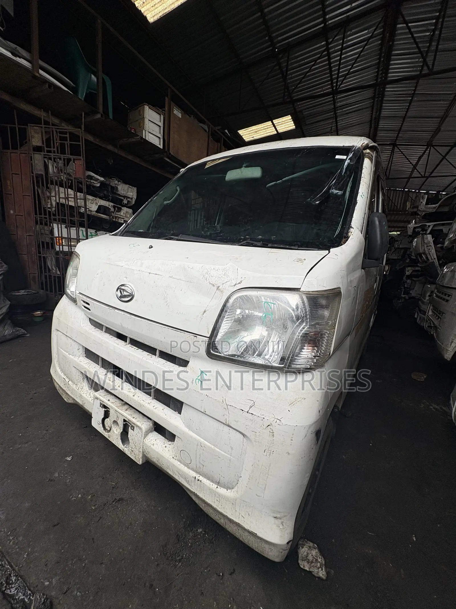 Daihatsu Hijet 2012 White