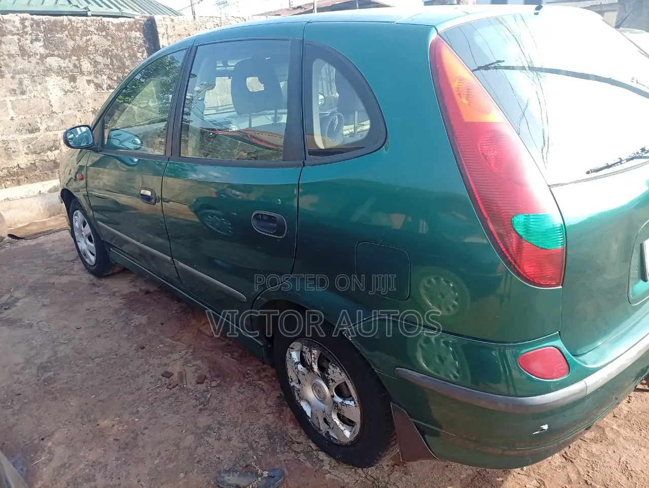 Nissan Almera 2005 Green