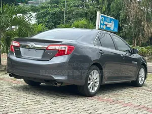 Toyota Camry XLE V6 4dr Sedan (3.5L 6cyl 6A) 2012 Green