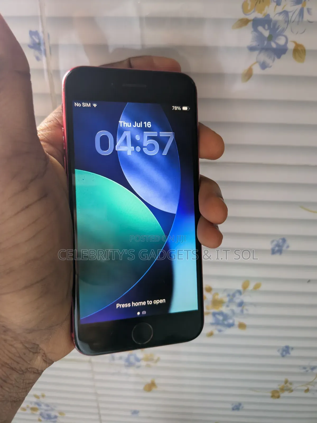 Apple iPhone SE (2020) 64 GB Red