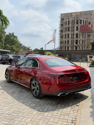 Mercedes-Benz E350 2024 Red