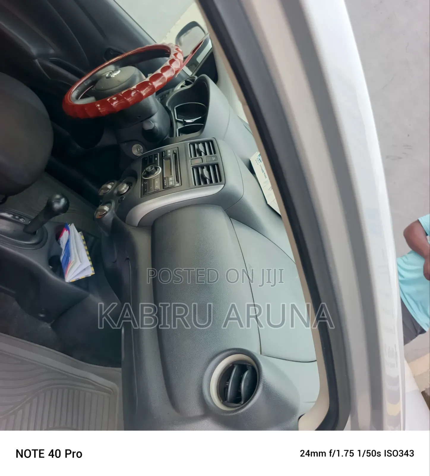 Nissan Versa 2012 Silver