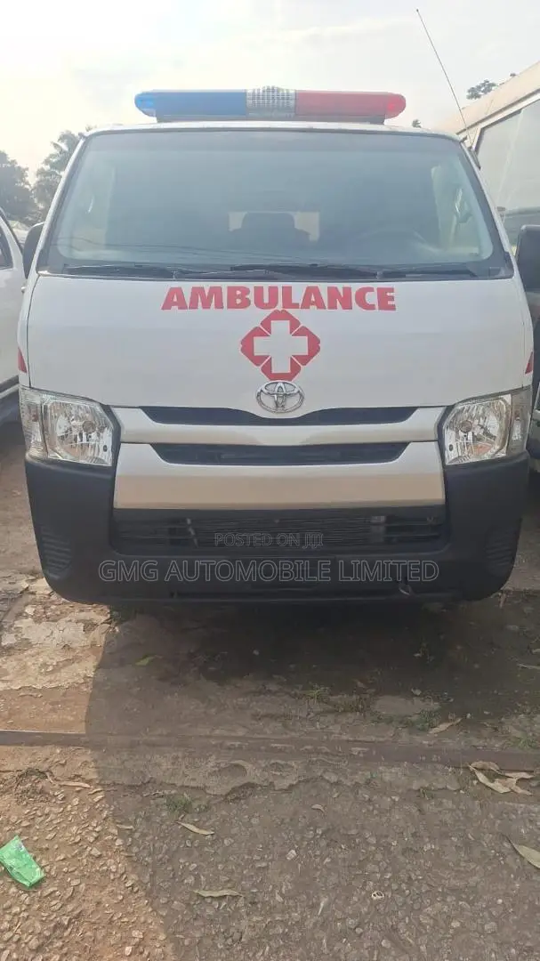 Toyota HiAce 2013 White