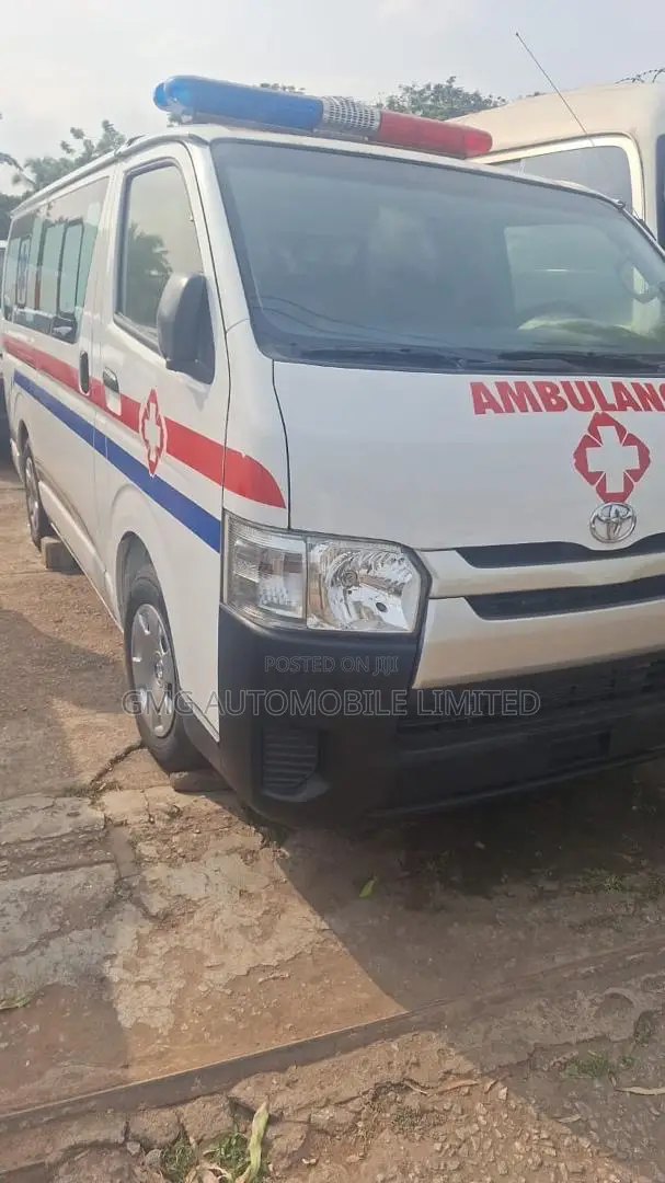 Toyota HiAce 2013 White
