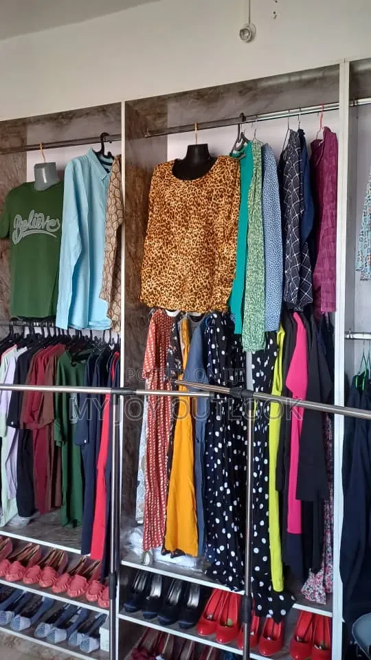 Clothes Hanging Rail