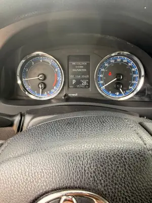 Toyota Corolla LE Eco (1.8L 4cyl 2A) 2018 Brown