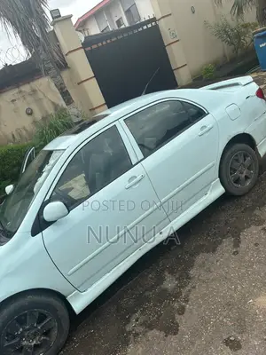 Toyota Corolla 2005 White