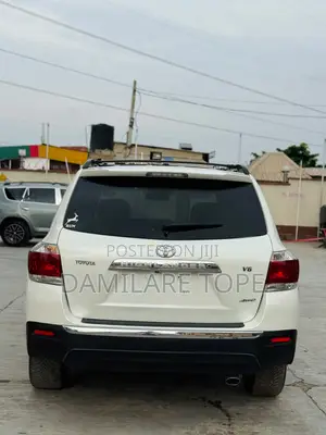 Toyota Highlander Limited 2012 White