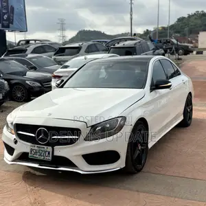 Mercedes-Benz C300 Base 4Matic Coupe AWD (2.0L 4cyl 7A) 2017 White