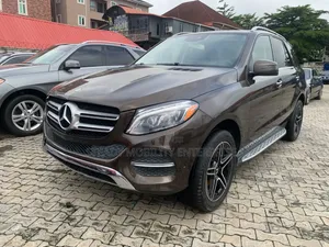Mercedes-Benz GLE-Class 2017 Brown