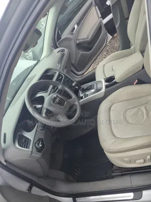 Audi A4 2.0T Premium 2011 Silver