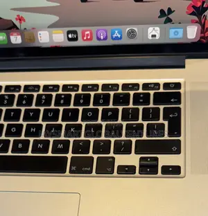 Laptop Apple MacBook Pro 2015 16GB Intel Core i7 SSD 256GB