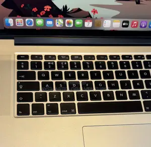 Laptop Apple MacBook Pro 2015 16GB Intel Core i7 SSD 256GB