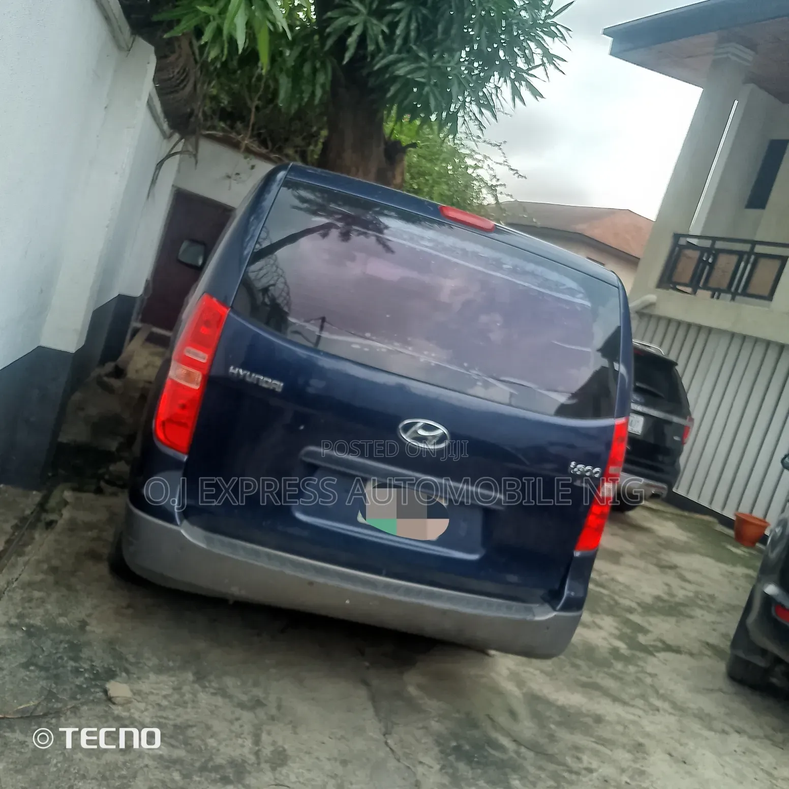 Hyundai H1 2014 Blue