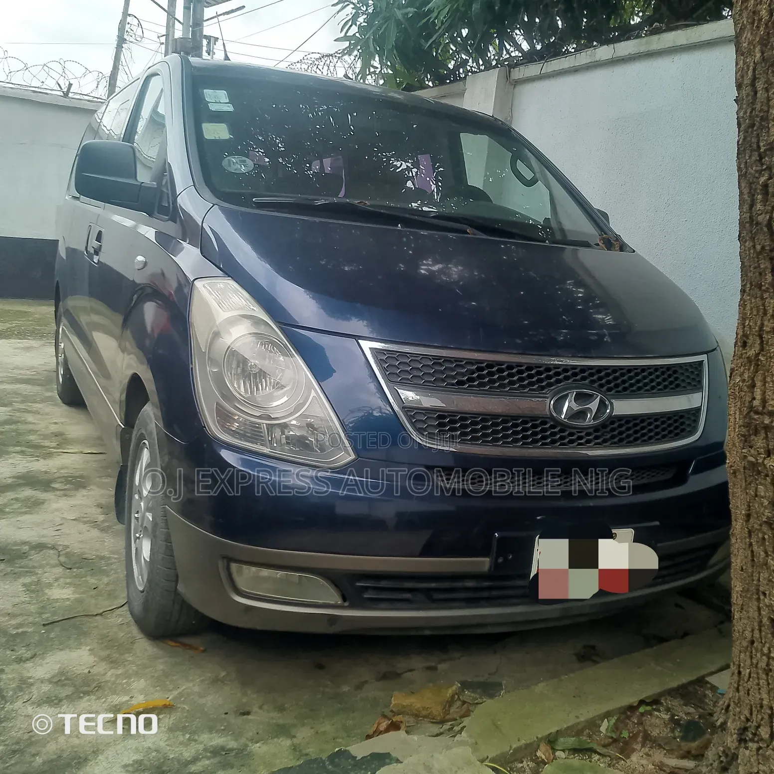 Hyundai H1 2014 Blue