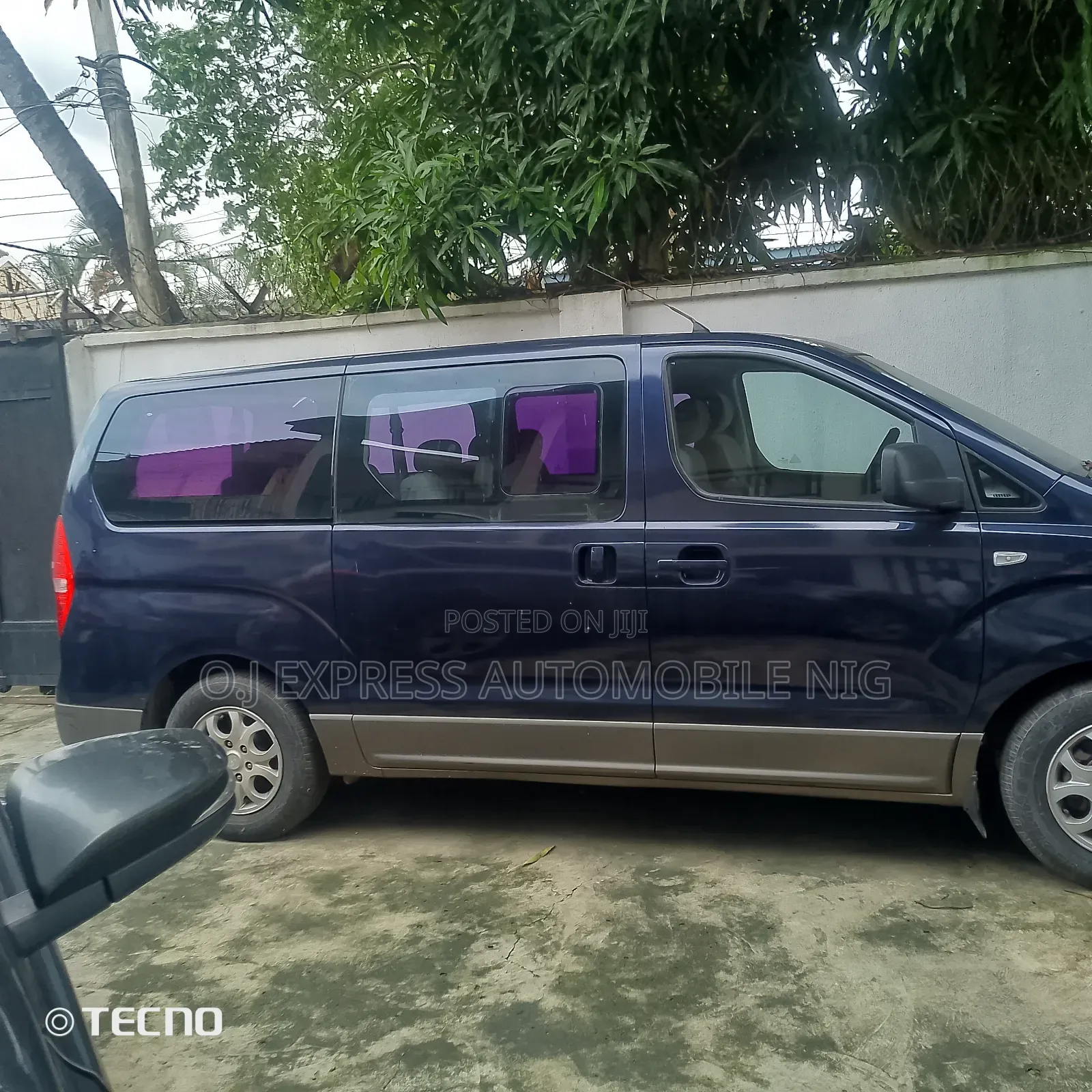 Hyundai H1 2014 Blue