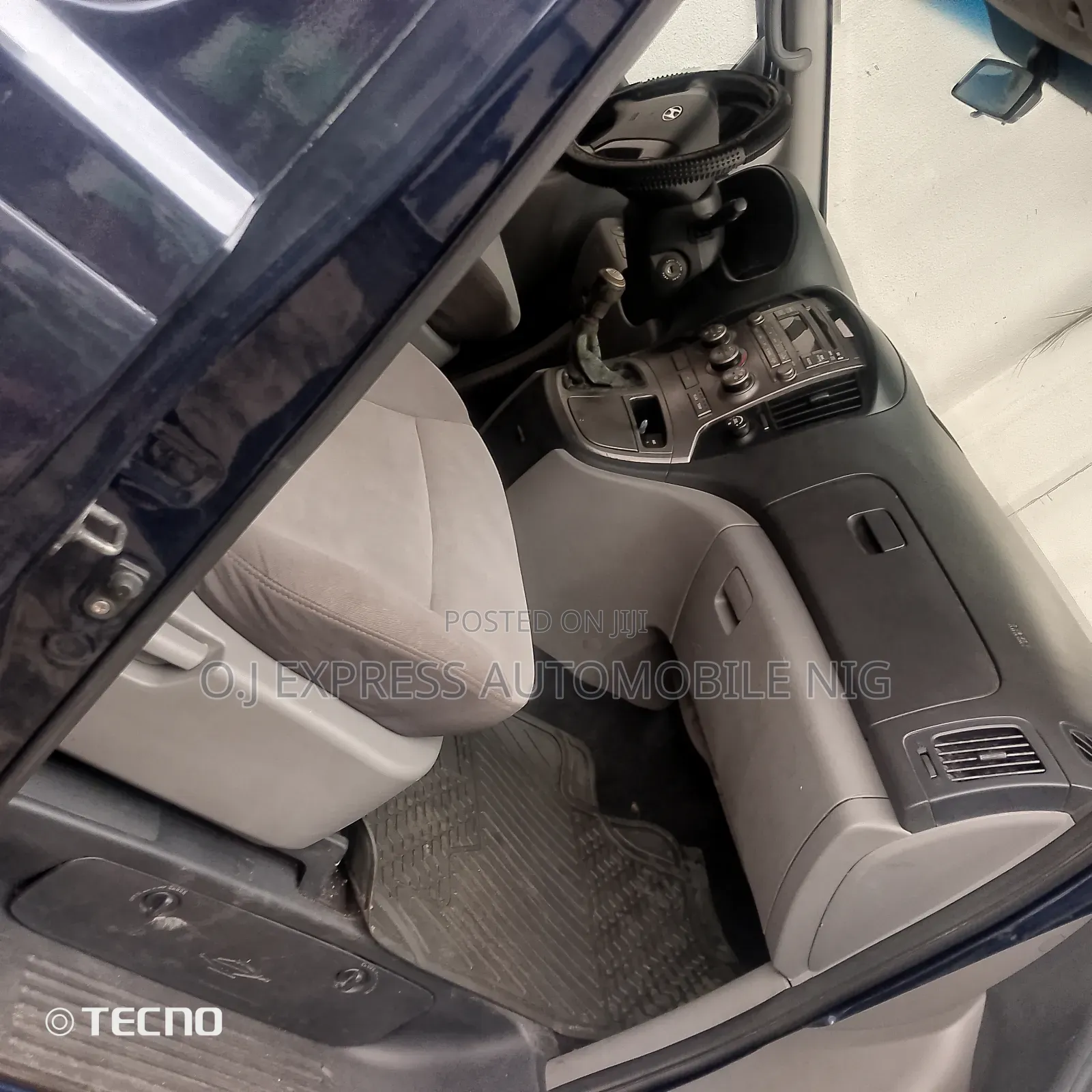 Hyundai H1 2014 Blue