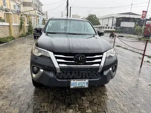 Toyota Fortuner 2016 Black