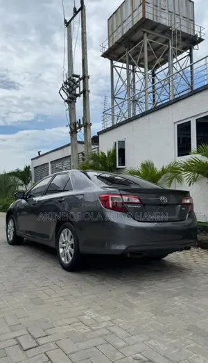 Toyota Camry 2014 Gray