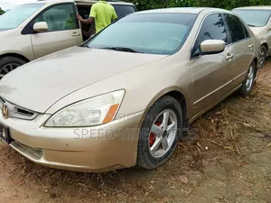 Honda Accord 2004 Gold