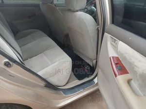 Toyota Corolla 2005 Gold