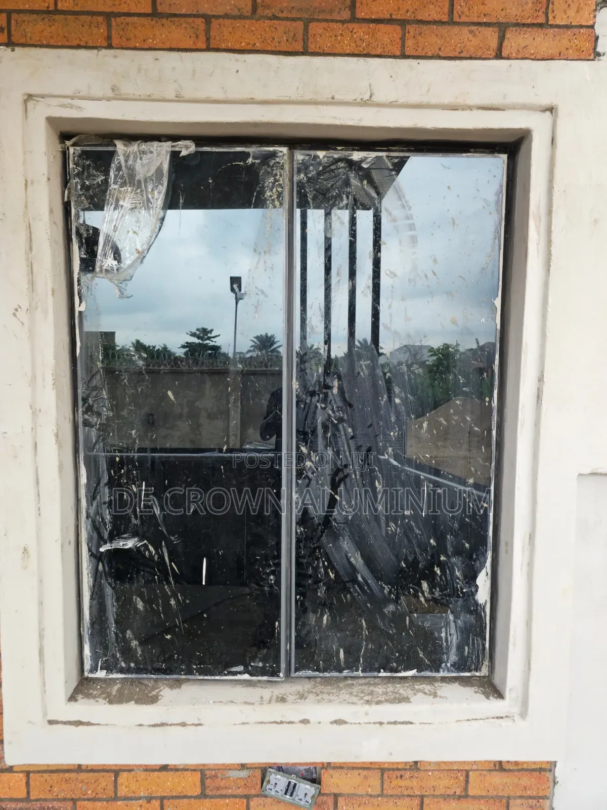 Frameless Aluminium Window With Burglary Proof and Net