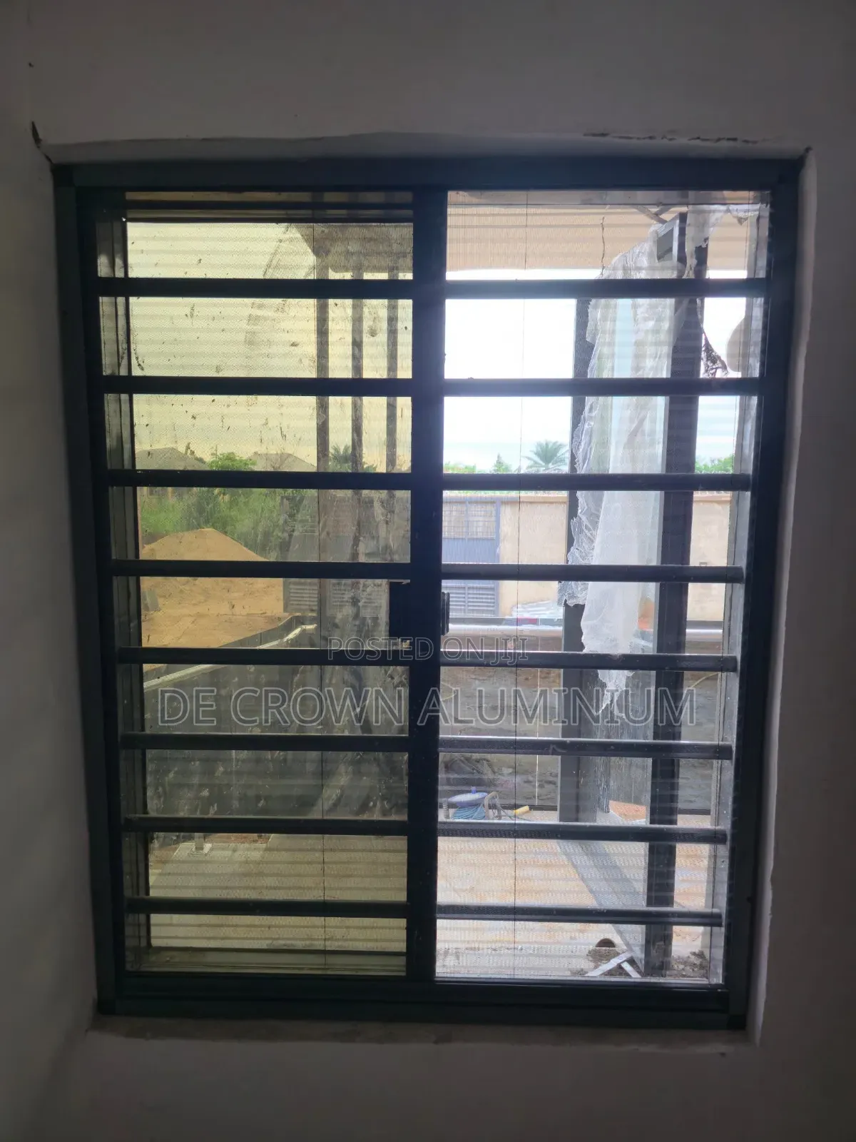 Frameless Aluminium Window With Burglary Proof and Net