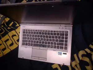 Laptop HP EliteBook 8470P 8GB Intel Core i5 HDD+SSD 250GB