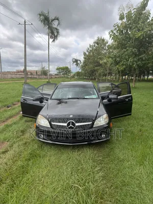 Mercedes-Benz C300 2010 Black