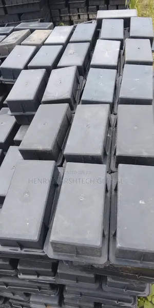 Interlock Mold